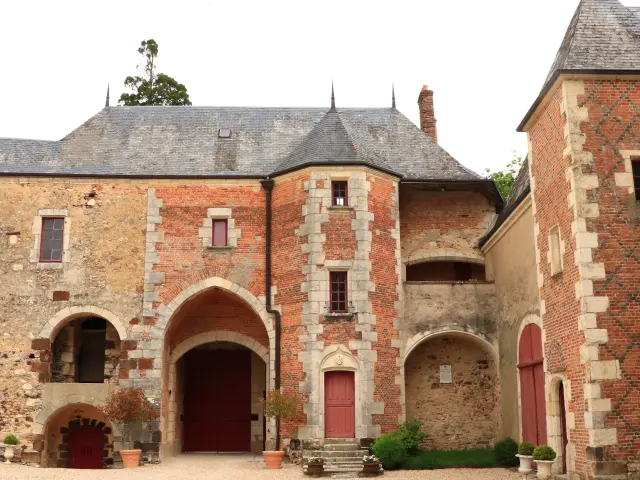 Château de La Chapelle d'Angillon｜Catherine Bordier