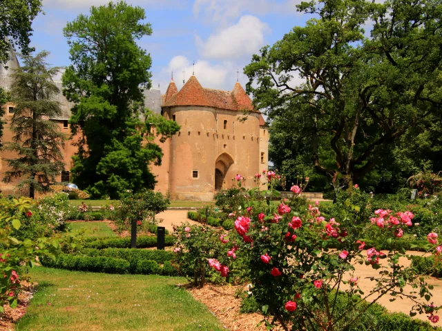 Château d'Ainay-le-Vieil｜Catherine Bordier