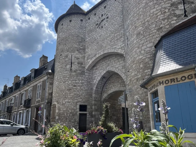 Mehun-sur-Yèvre, Porte de l'horloge｜VMSY