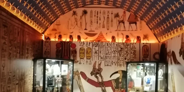 Château de Peufeilhoux, The Mystery of the Egyptian Tomb｜Château de Peufeilhoux