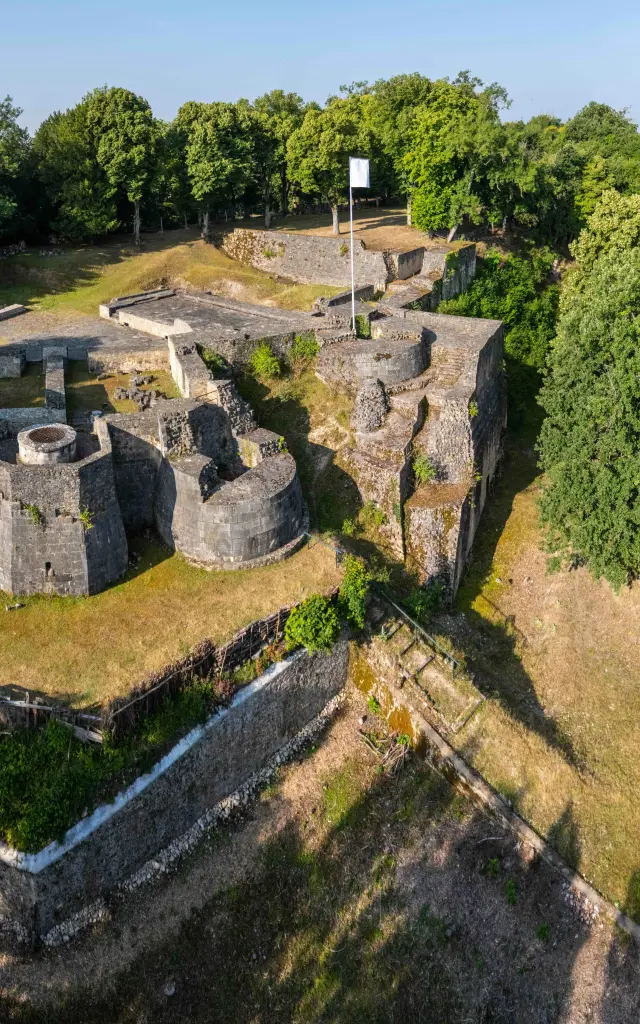 Ville de Saint-Amand-Montrond, Forteresse de Montrond｜Destination Sud Christophe Sirère Naturimages