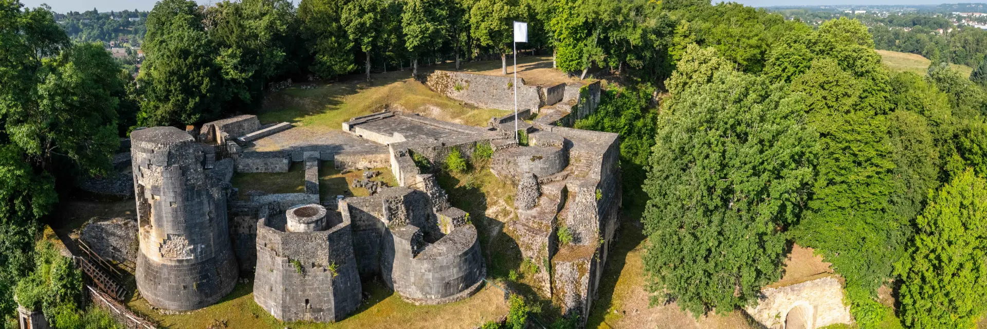 Ville de Saint-Amand-Montrond, Forteresse de Montrond｜Destination Sud Christophe Sirère Naturimages