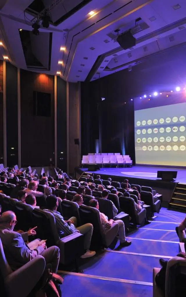 Salle Spectateurs Auditorium D0dd7f3d