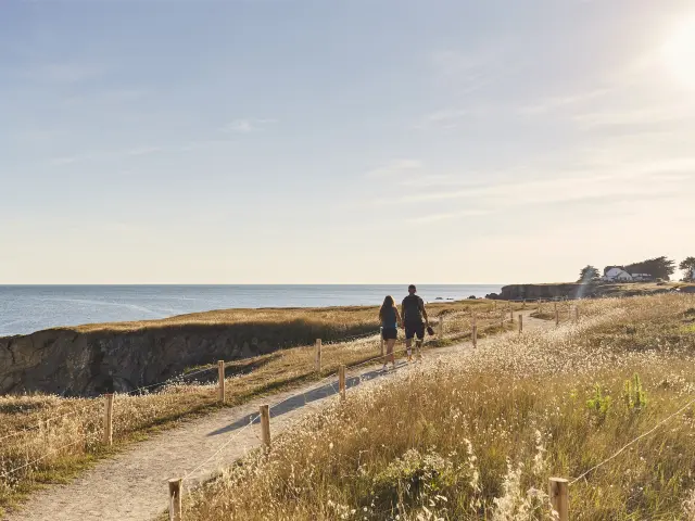 Blick auf die wilde Küste in Le Pouliguen