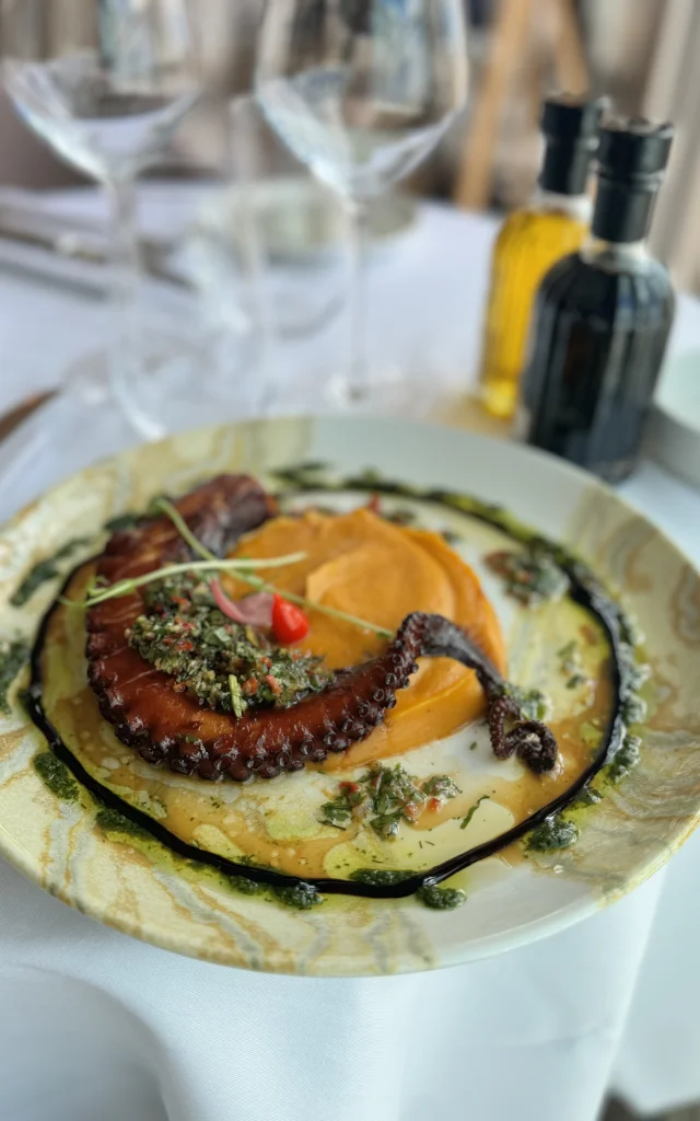 Poulpe Roti et sa sauce chimichurri - La Barbade