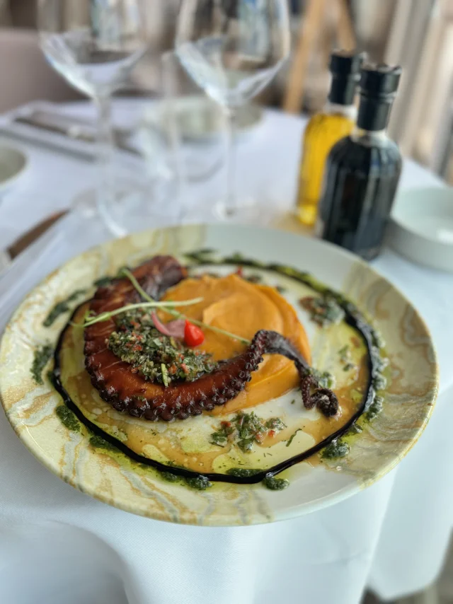 Poulpe Roti et sa sauce chimichurri - La Barbade