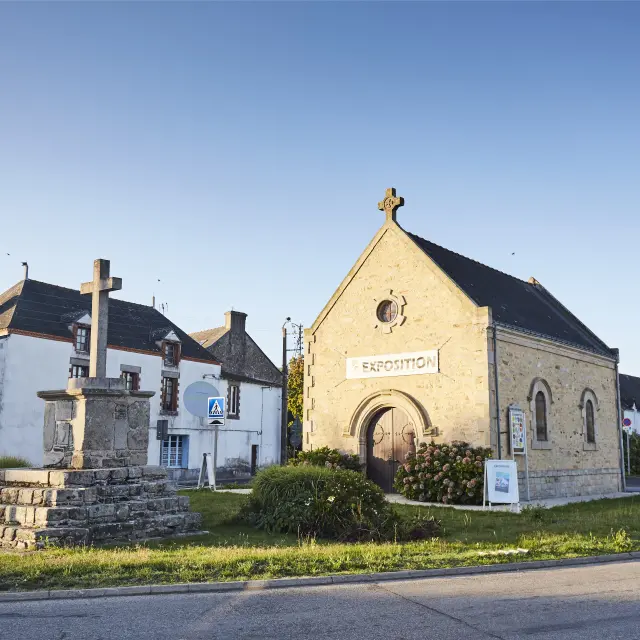 Vue sur la chapelle Saint-Germain à Saint-Molf