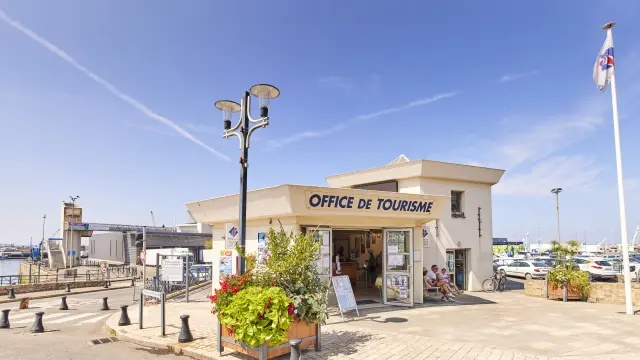 Photo de la devanture de l'Office de Tourisme de La Turballe