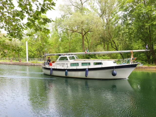 Canal à Vitry-le-François