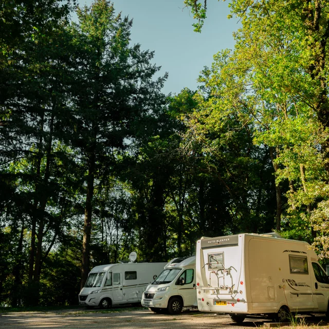 Aire De Stationnement Camping Car Park Lac De Saint Pardoux