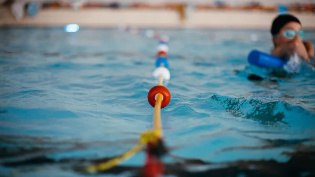 La Piscine Lac De Saint Pardoux Cours De Natation