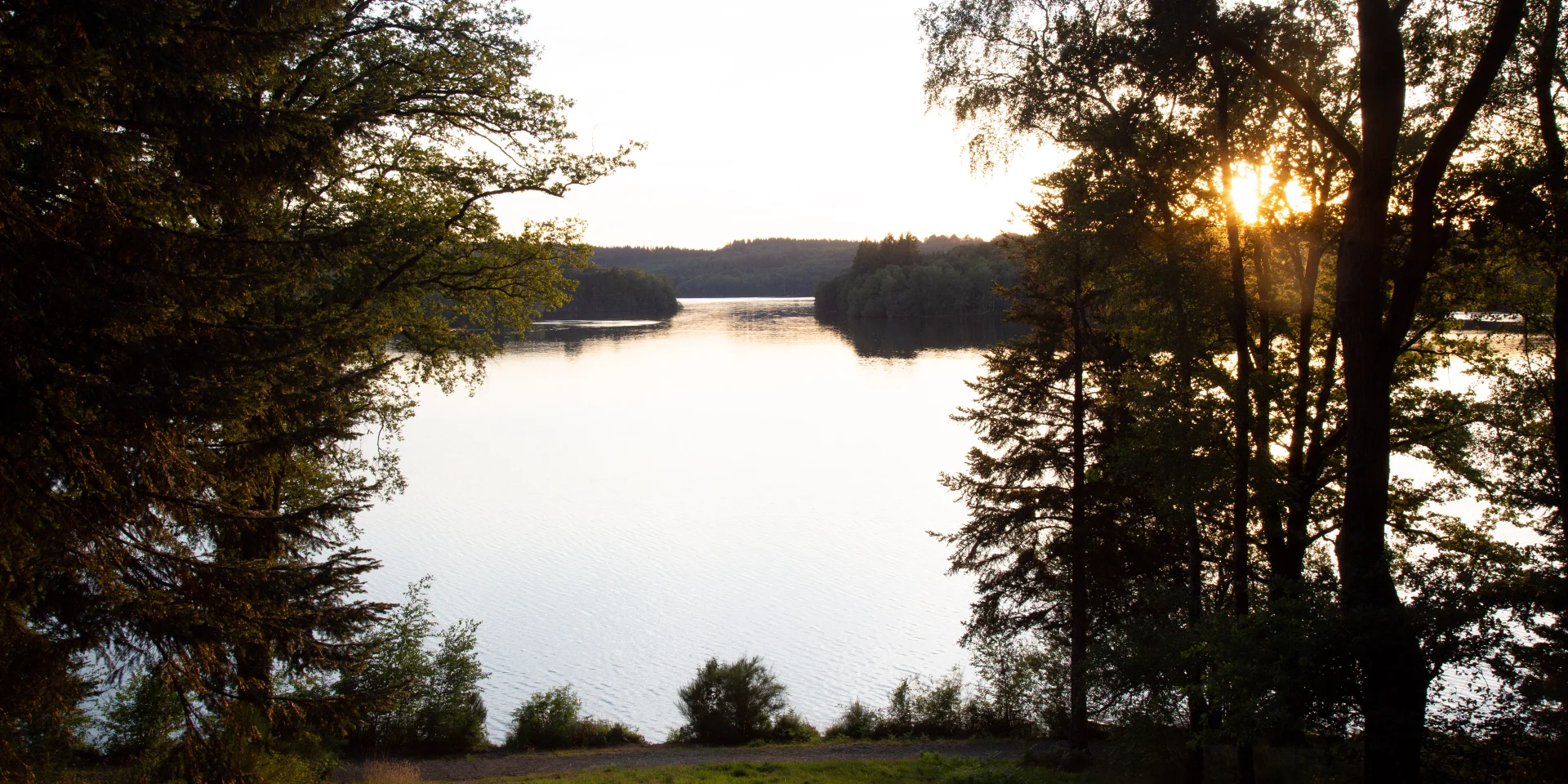 Paysage Coucher Du Soleil Lac De Saint Pardoux