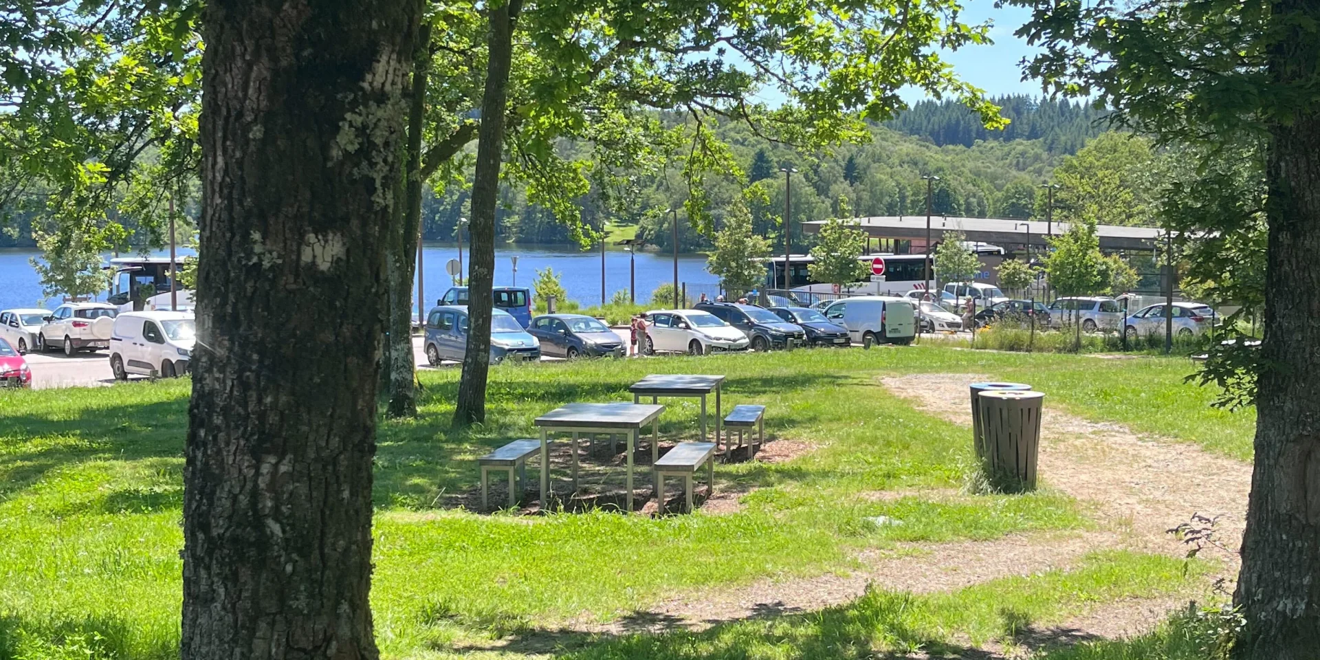 Aire De Pique Nique La Piscine Site De Santrop Lac De Saint Pardoux