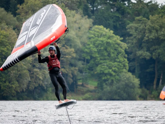 Faire Du Foil En Hiver Au Lac De Saint Pardoux