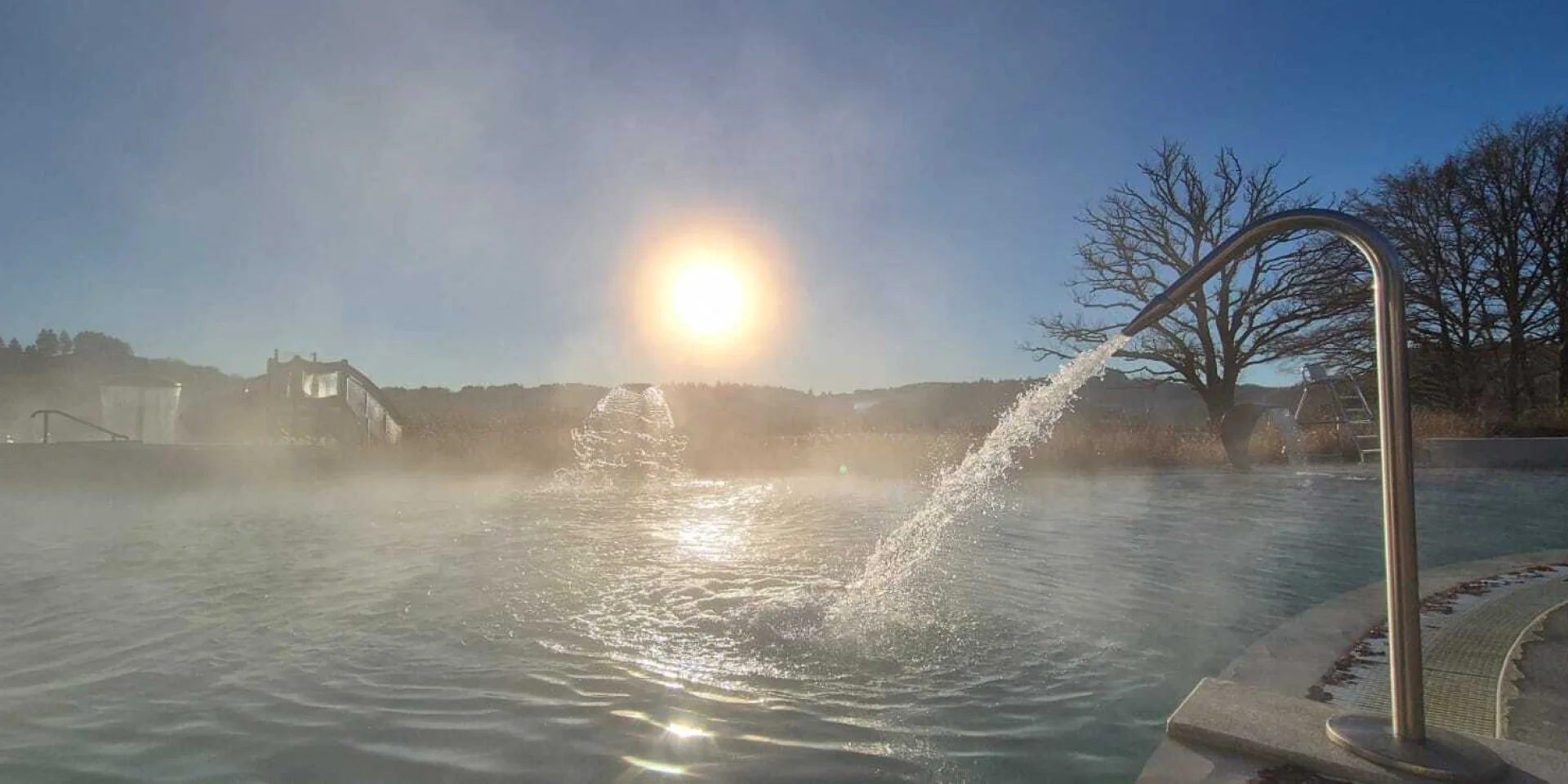 Bassin Exterieur La Piscine Du Lac De Saint Pardoux Hiver