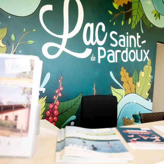 Bureau Daccueil Maison Du Lac Lac De Saint Pardoux