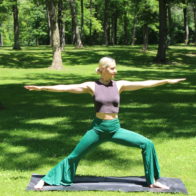 Born To Be Yogini Lac De Saint Pardoux
