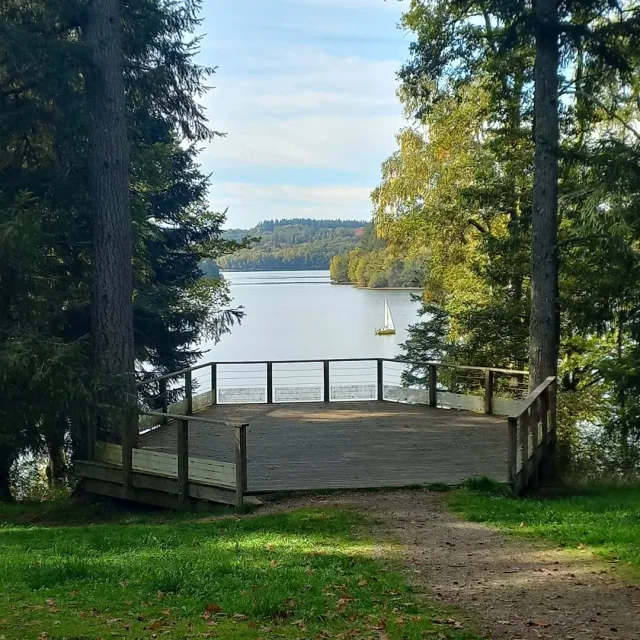 Instagram #lacdesaintpardoux