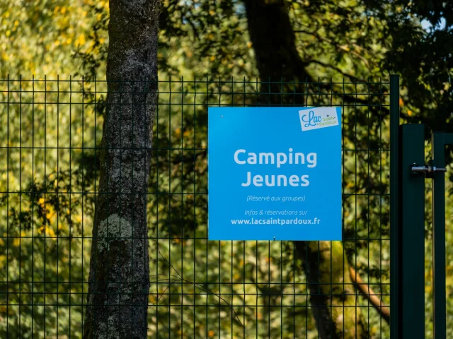 Lac De Saint Pardoux Camping Jeunes