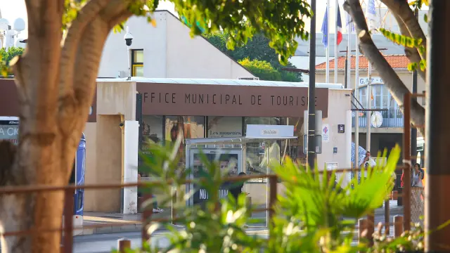 La Ciotat Tourist Office 2