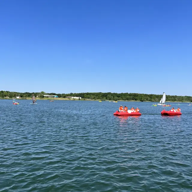 Canoe Pedalo Voile 4