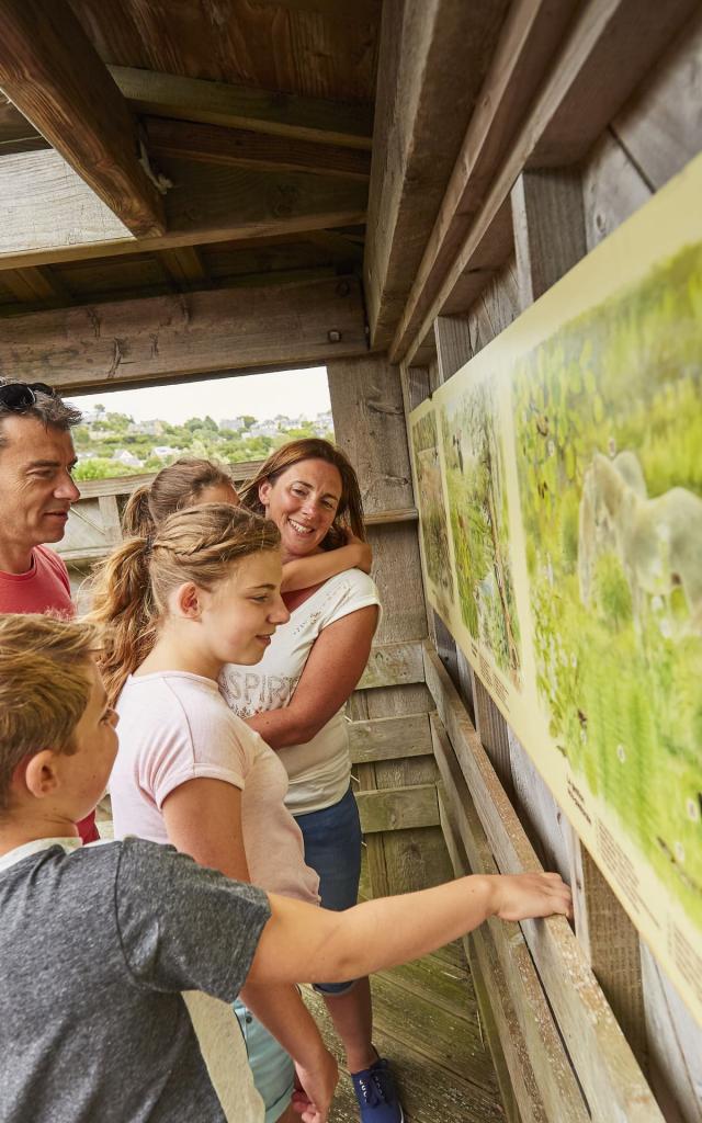 Balade en famille au Marais du Quellen