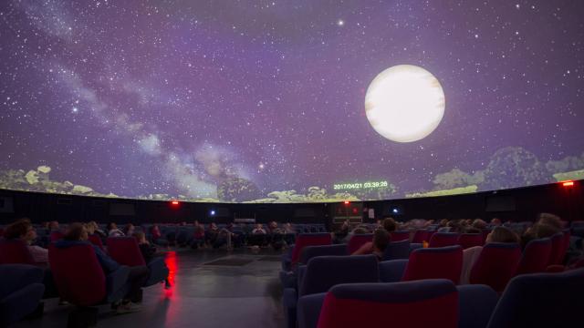 Planétarium De Bretagne