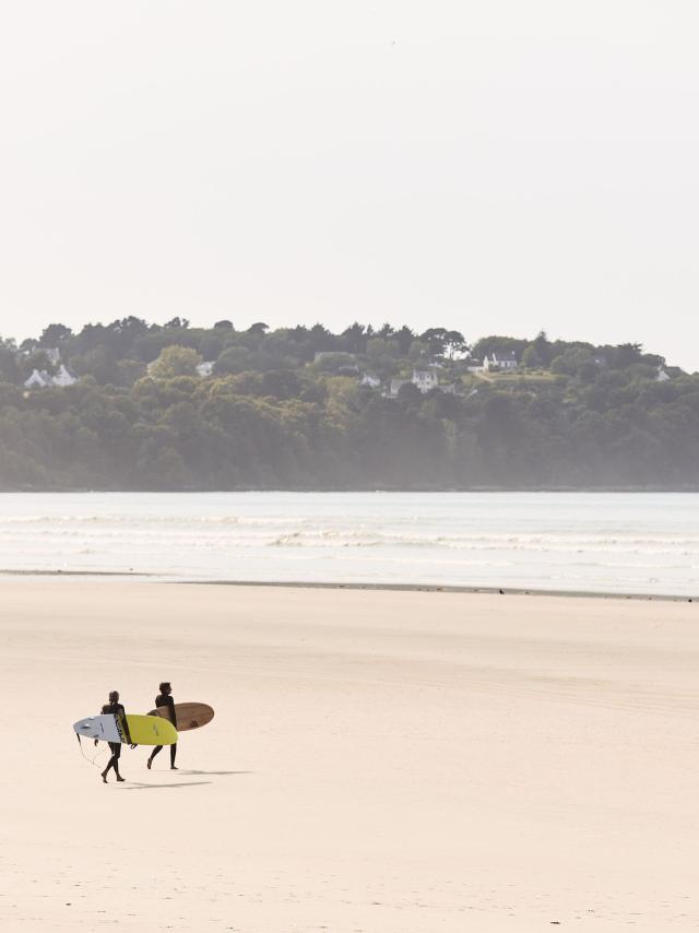 Surf sur la Lieue de Grève