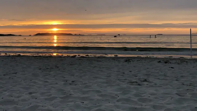 Stand Up Paddle au crépuscule à Trestel