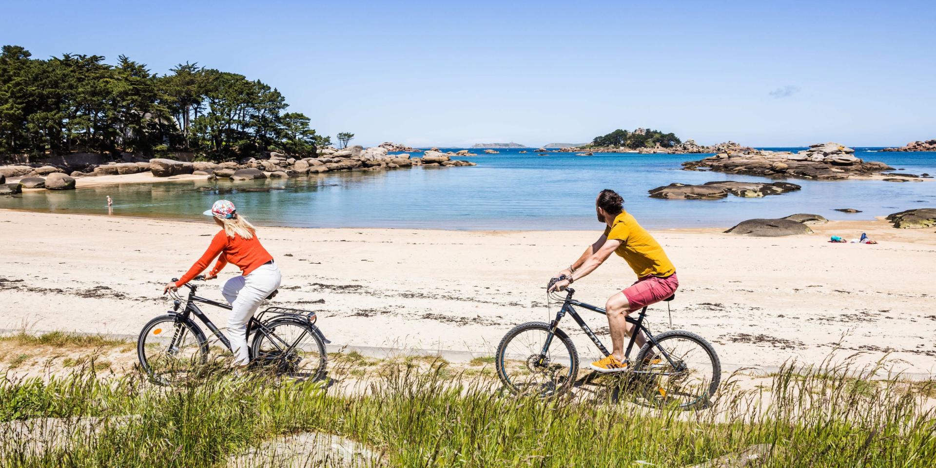 A Vélo sur la Côte de Granit Rose - Trégastel