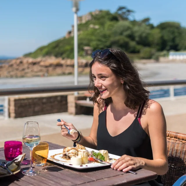 @Restaurant au-bord-de-mer-Emmanuel-Berthier