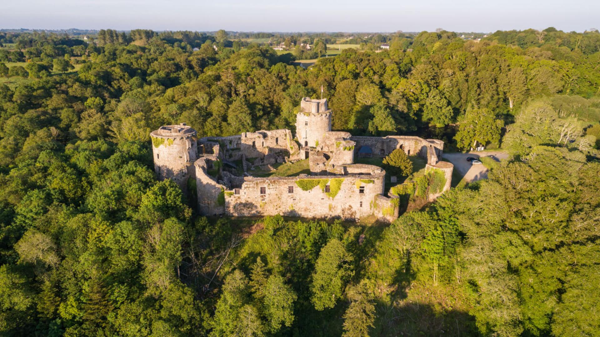Where to go in April-Tonquédec - La Lanterne