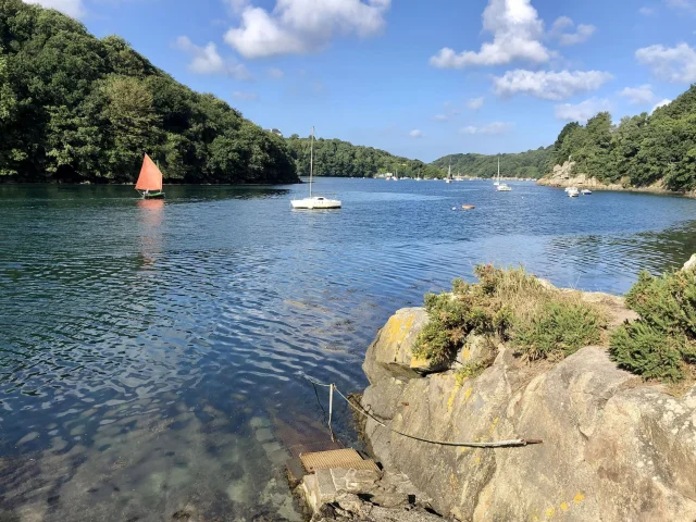 Un estuaire avec Vieux Gréement