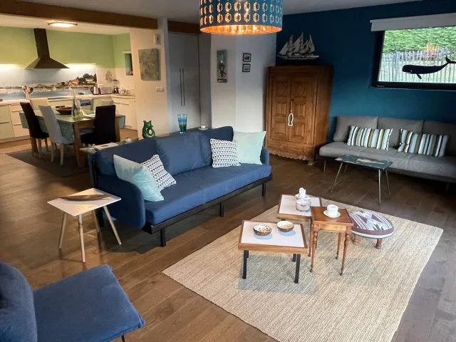 A Laccostage Flots Salon