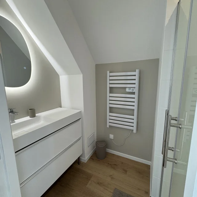 Les Trois Mats Sdb Rotated