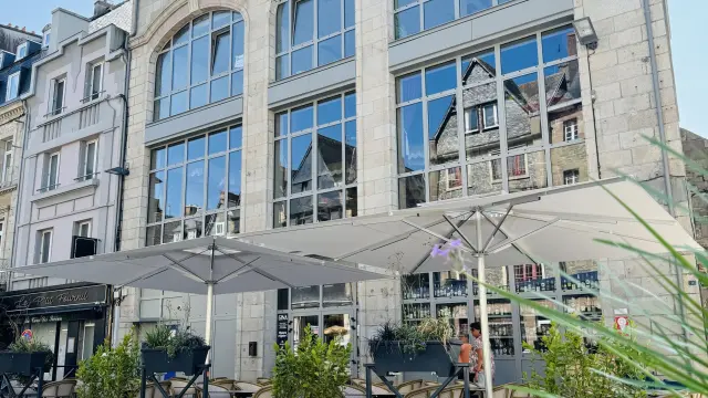 Ancien magasin des Dames de France, style Art Déco à Lannion