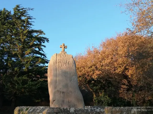 Exposition Les Megalithes Du Tregor C E. Justome