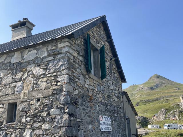 En juillet et août, visite hebdomadaire d’une cabane de berger à La Pierre Saint-Martin