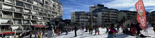 Séjour pied de piste à La Pierre Saint-Martin, avec l’espace découverte face aux résidences