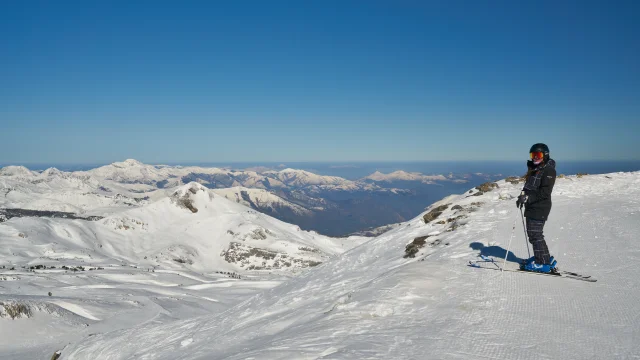 Pause avec vue sur les pistes de La Pierre St-Martin (Pyrénées béarnaises)