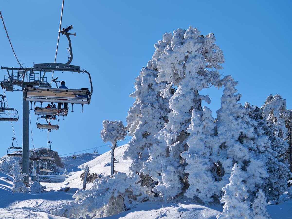 Domaine skiable La Pierre SaintMartin Domaine skiable dans les Pyrénées