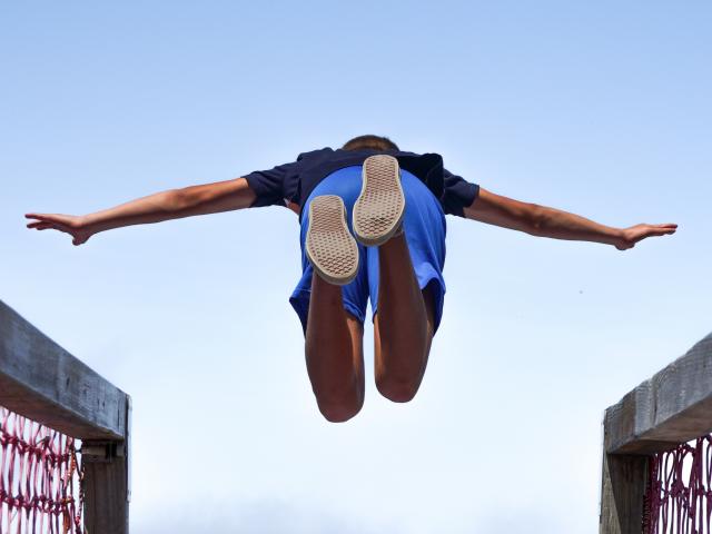 Tenter un saut en big air bag à la Pierre Saint-Martin (Pyrénées béarnaises)