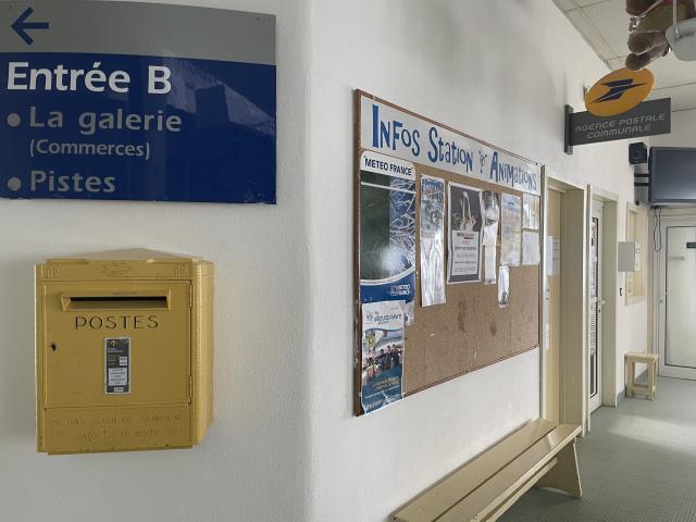 Bureau de gestion des services au premier étage de la Maison de la Pierre