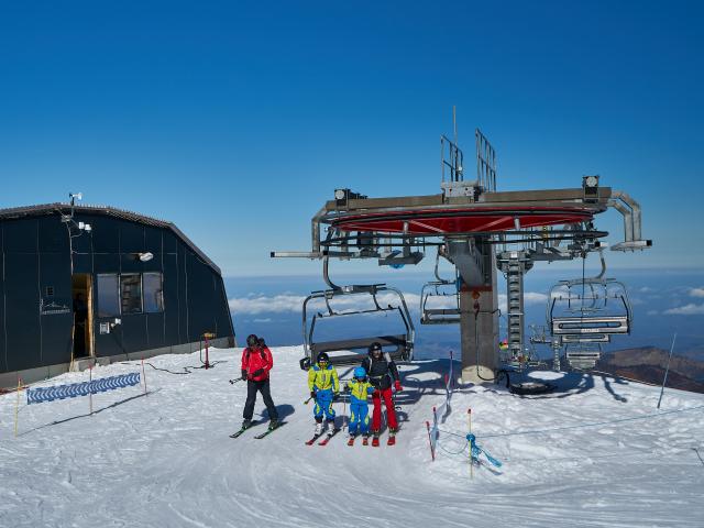 Arrivée en famille télépsiège du panoramique La Pierre Saint-Martin