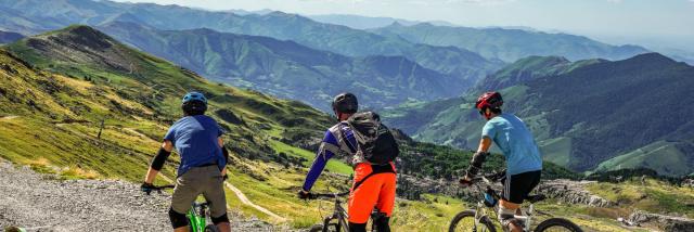 Descente en VTT sur les pistes du Bike Park de La Pierre Saint-Martin