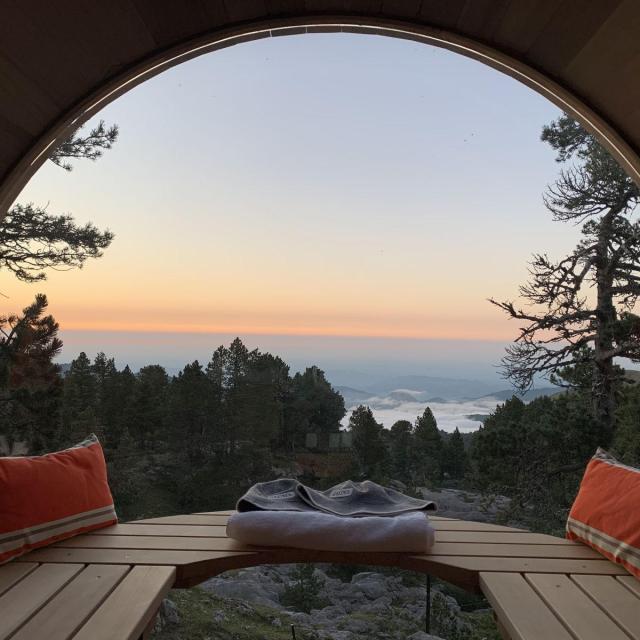 Après une randonnée en été ou une journée ski, profitez du sauna dans un chalet à La Pierre Saint-Martin