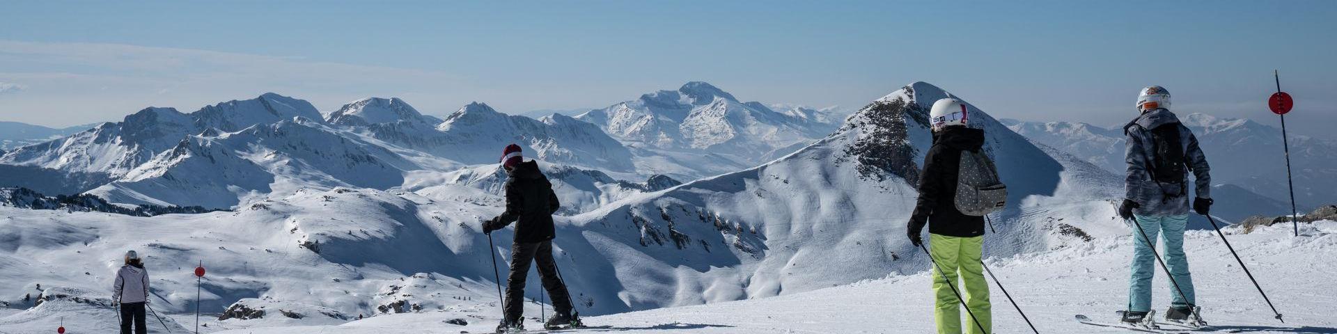 Descente du Boulevard des Pyrénées, piste bleue de 4,5 km à La Pierre Saint-Martin
