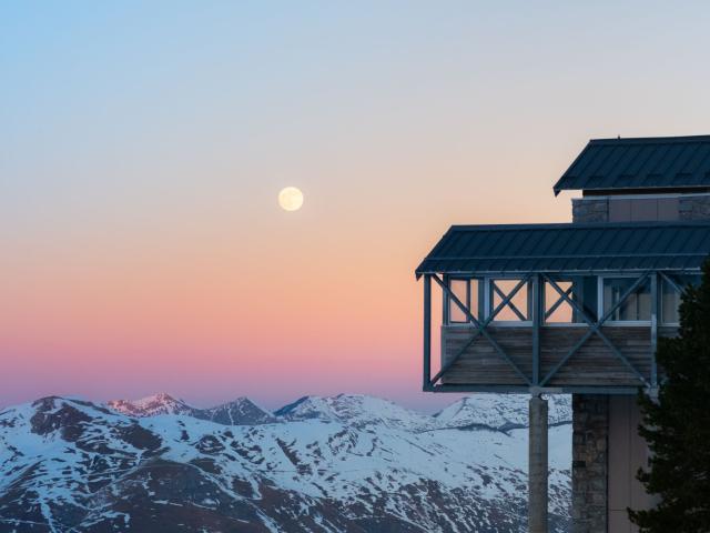 Paysage et coucher de soleil depuis la station de La Pierre Saint-Martin