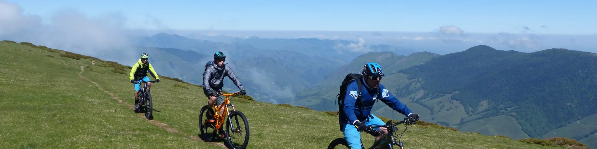 Pascal est moniteur guide vtt et vous emmène à la découverte de La Pierre Saint-Martin et ses alentours