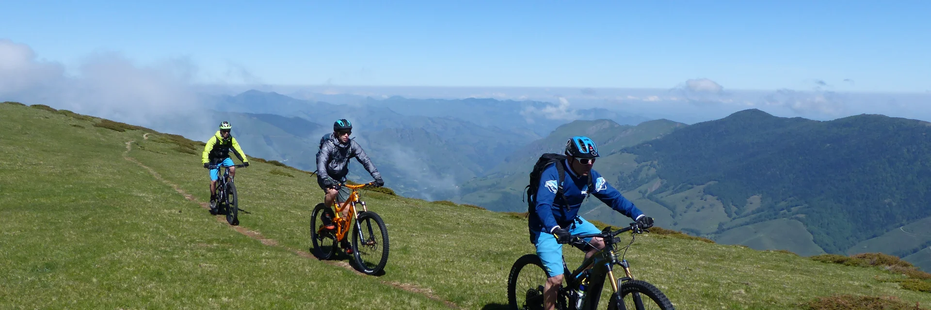 Pascal est moniteur guide vtt et vous emmène à la découverte de La Pierre Saint-Martin et ses alentours